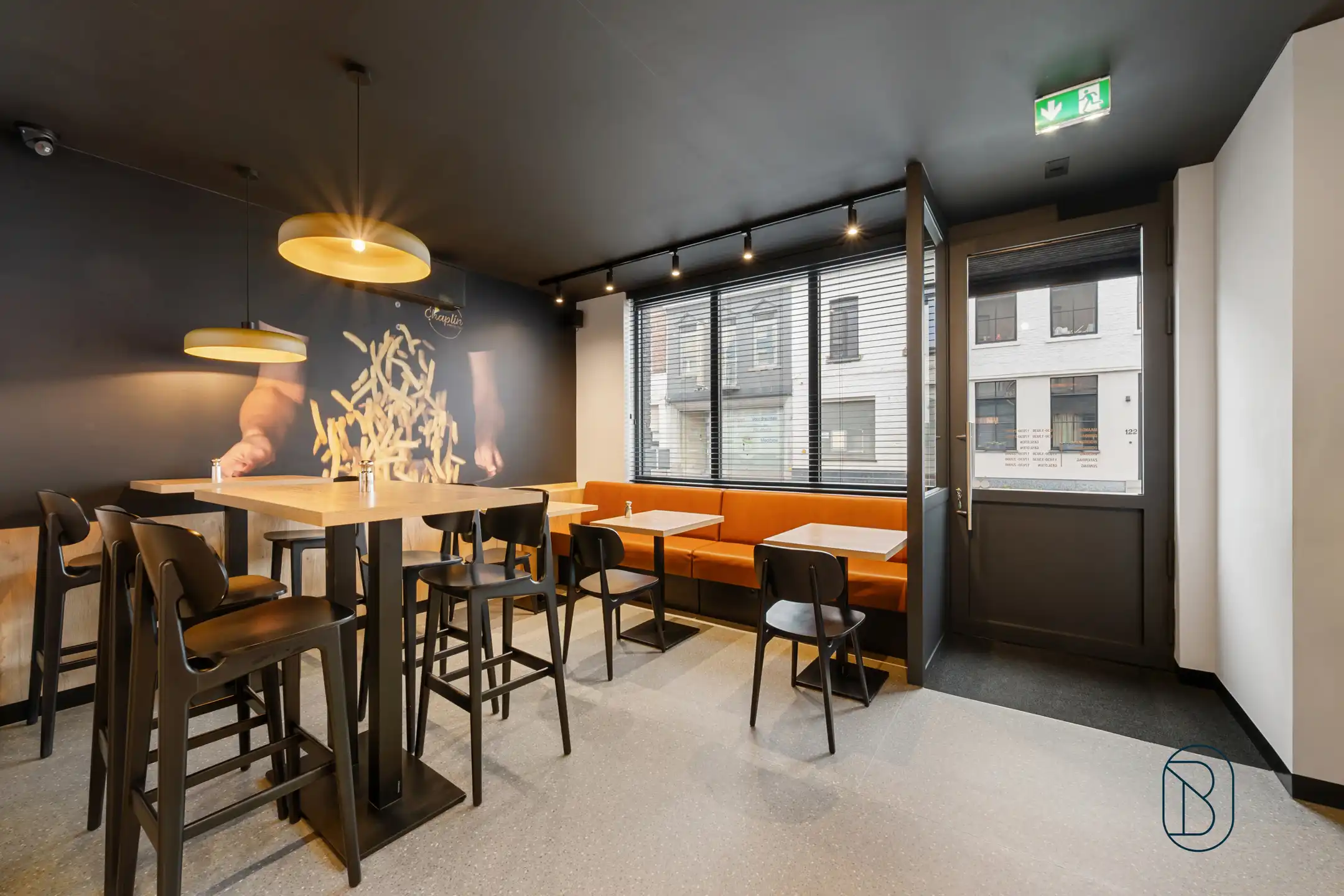 Topgelegen frituur en instapklaar duplex appartement foto 4