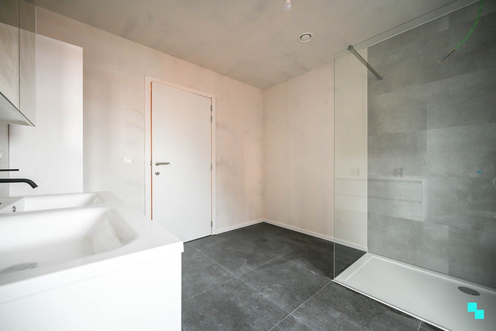 Ruime halfopen bebouwing in Zwevegem foto 16