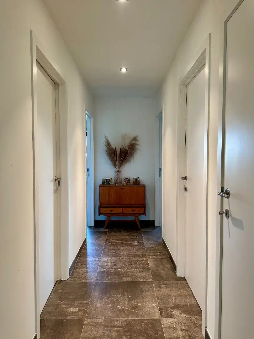 Modern penthouse met drie slaapkamers, groot terras en zicht op het groen  foto 9