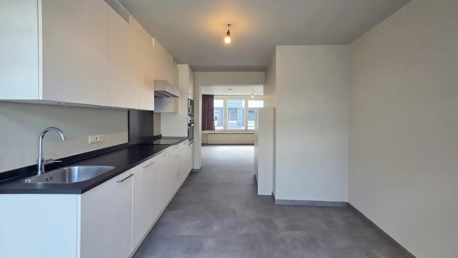 DUPLEX APPARTEMENT MET 2 SLAAPKAMERS EN TERRAS foto 8