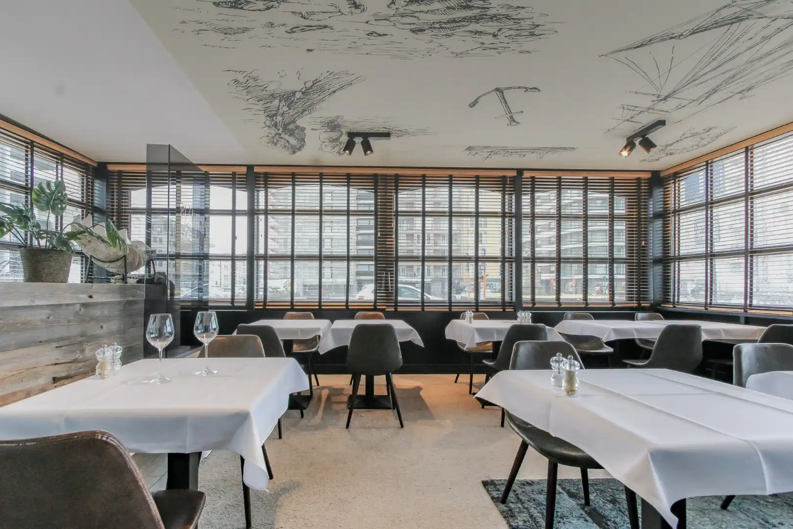 Over te nemen  – Volledig uitgerust toprestaurant | Heldenplein 33, Knokke-Heist foto 14