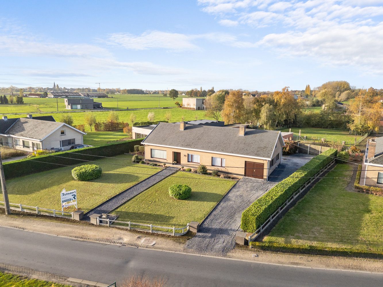 Hoofdfoto van de publicatie: Alleenstaande woning te Ruiselede.