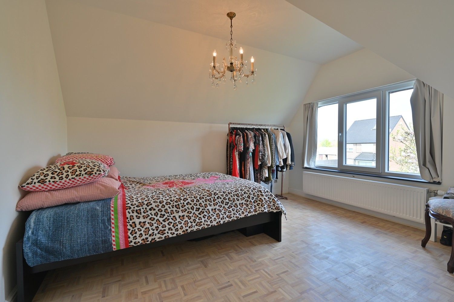 Instapklare, volledig gemoderniseerde woning met zwembad en riant bijgebouw, mooi landelijk gelegen te Maasmechelen-Leut foto 30