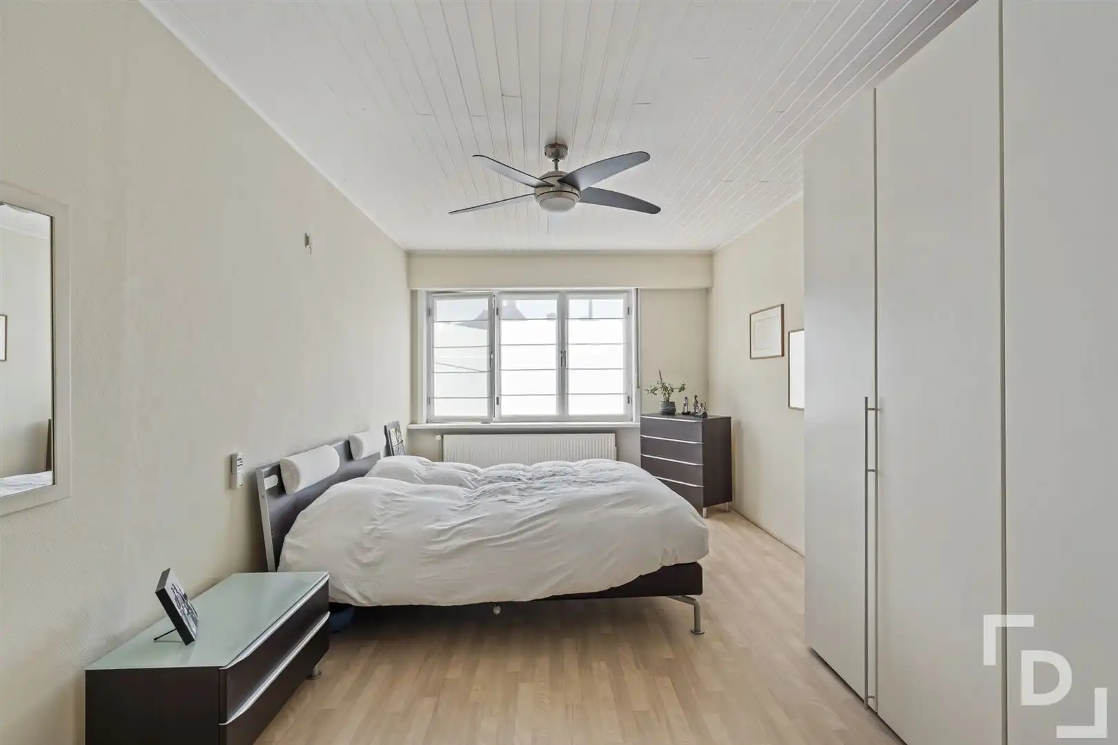 Ruime handelszaak met woonst & verhuurd appartement te koop in Poelkapelle. foto 40