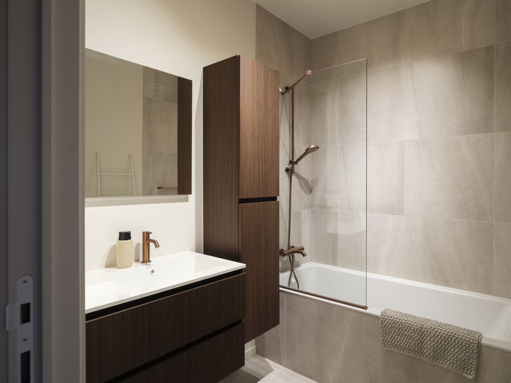 Energiezuinig, instapklaar appartement met terras. foto 9