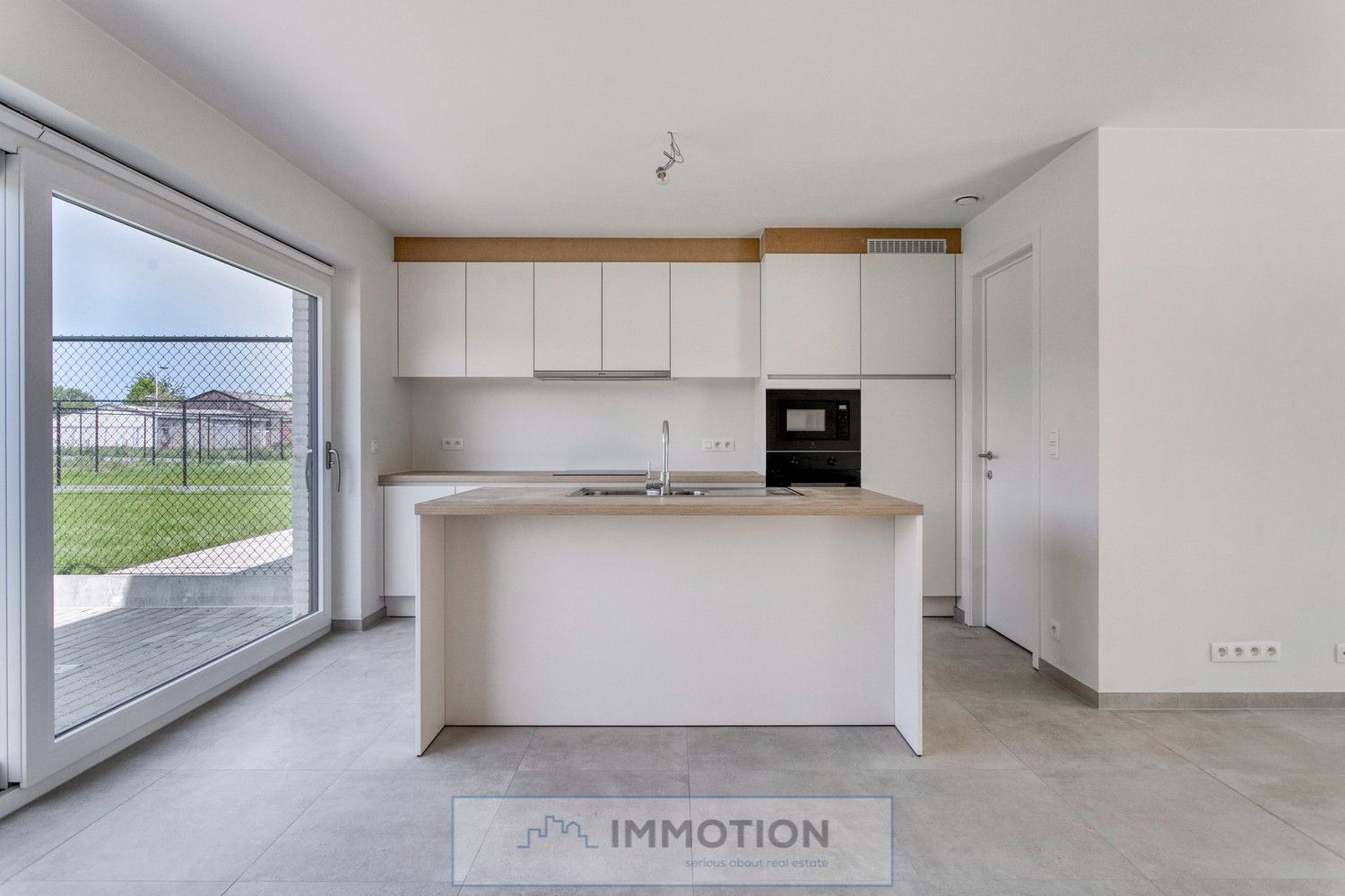 Instapklare nieuwbouwwoning in Kuurne met 3 slaapkamers en carport foto 12