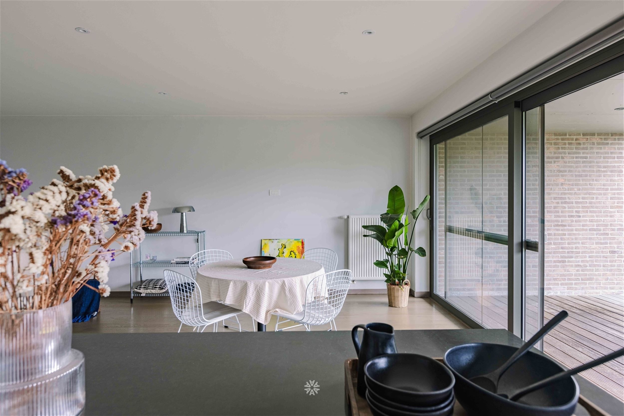 Instapklaar 2-appartement met groot inpandig terras foto 6