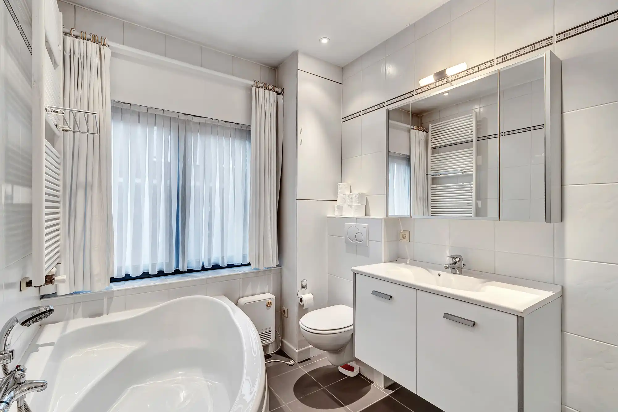Te moderniseren woning met 3 slaapkamers en garage foto 25