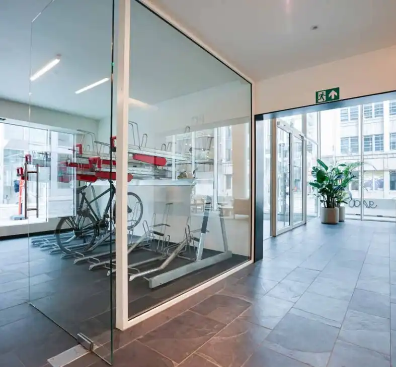 BELNINE: nieuwe kantoren 684m² te huur foto 12