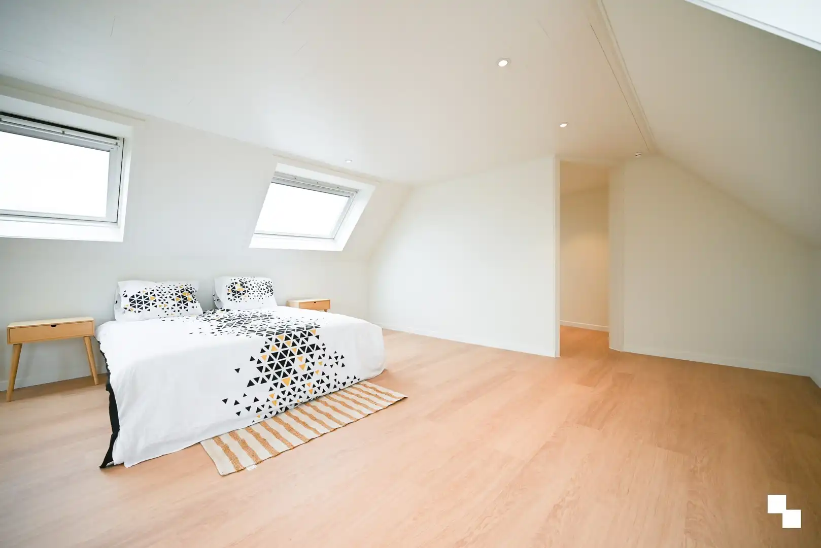 Stijlvol en energiezuinig gerenoveerd duplexappartement in kleinschalige residentie te Emelgem, Izegem foto 14
