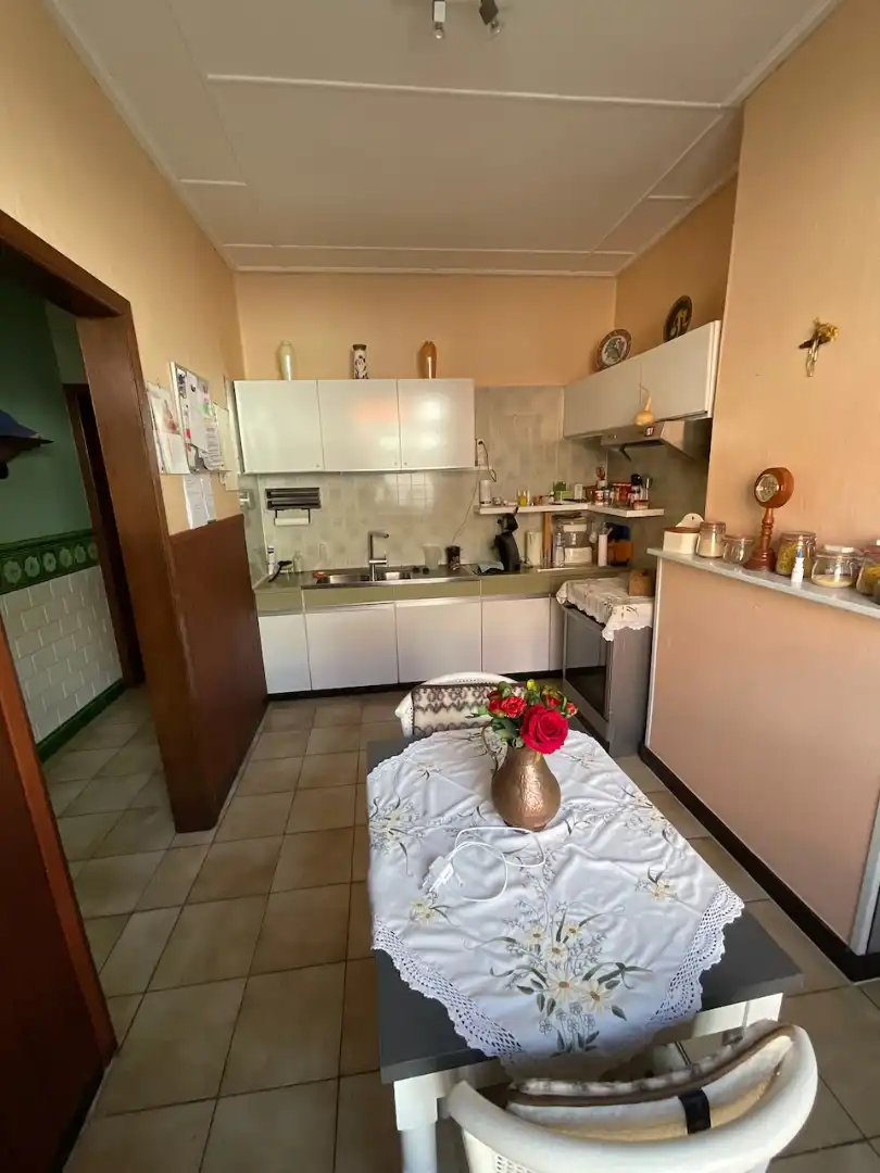 Landelijk gelegen woning met garage foto 5