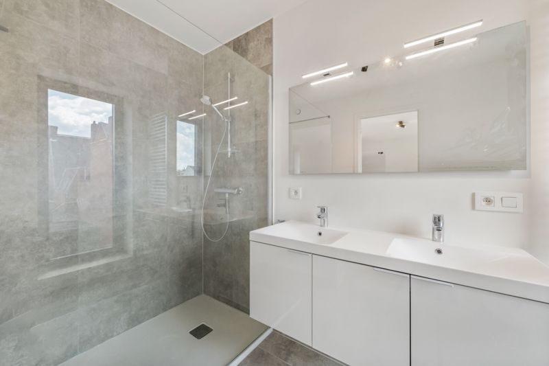 Modern nieuwbouwappartement te koop in Roeselare met gunstige oriëntatie foto 4