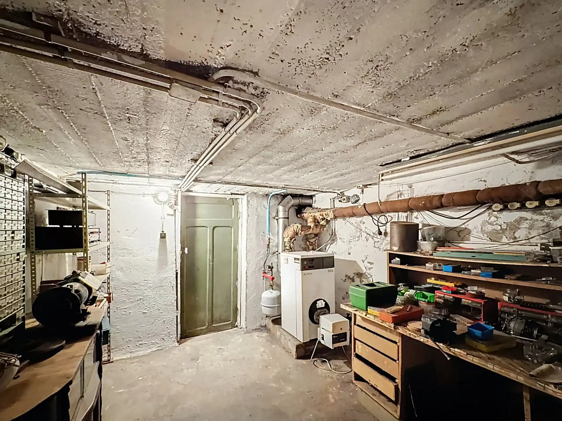 Te renoveren woning op een ruim perceel van 1350 m². foto 26