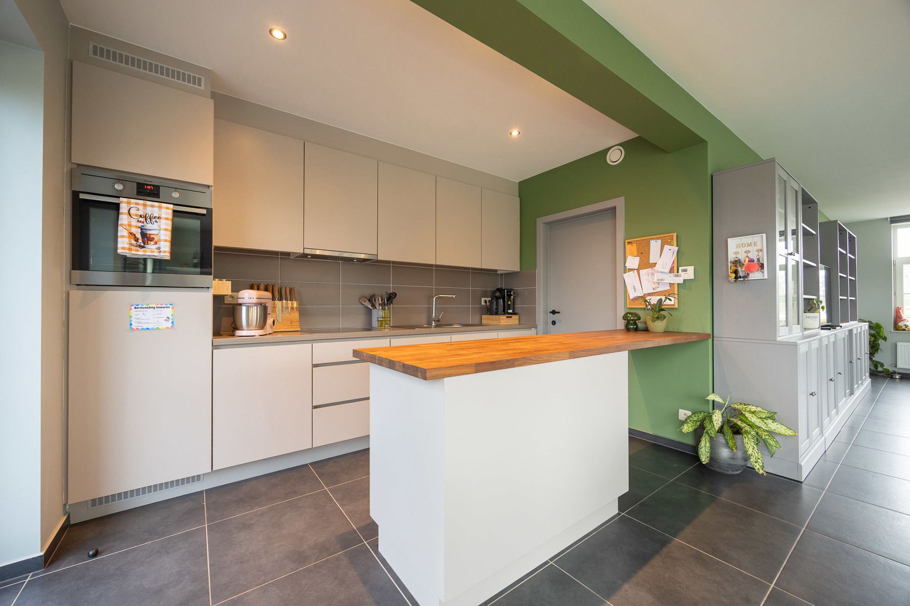 HOB met 3slk op 590m2 grond foto 9