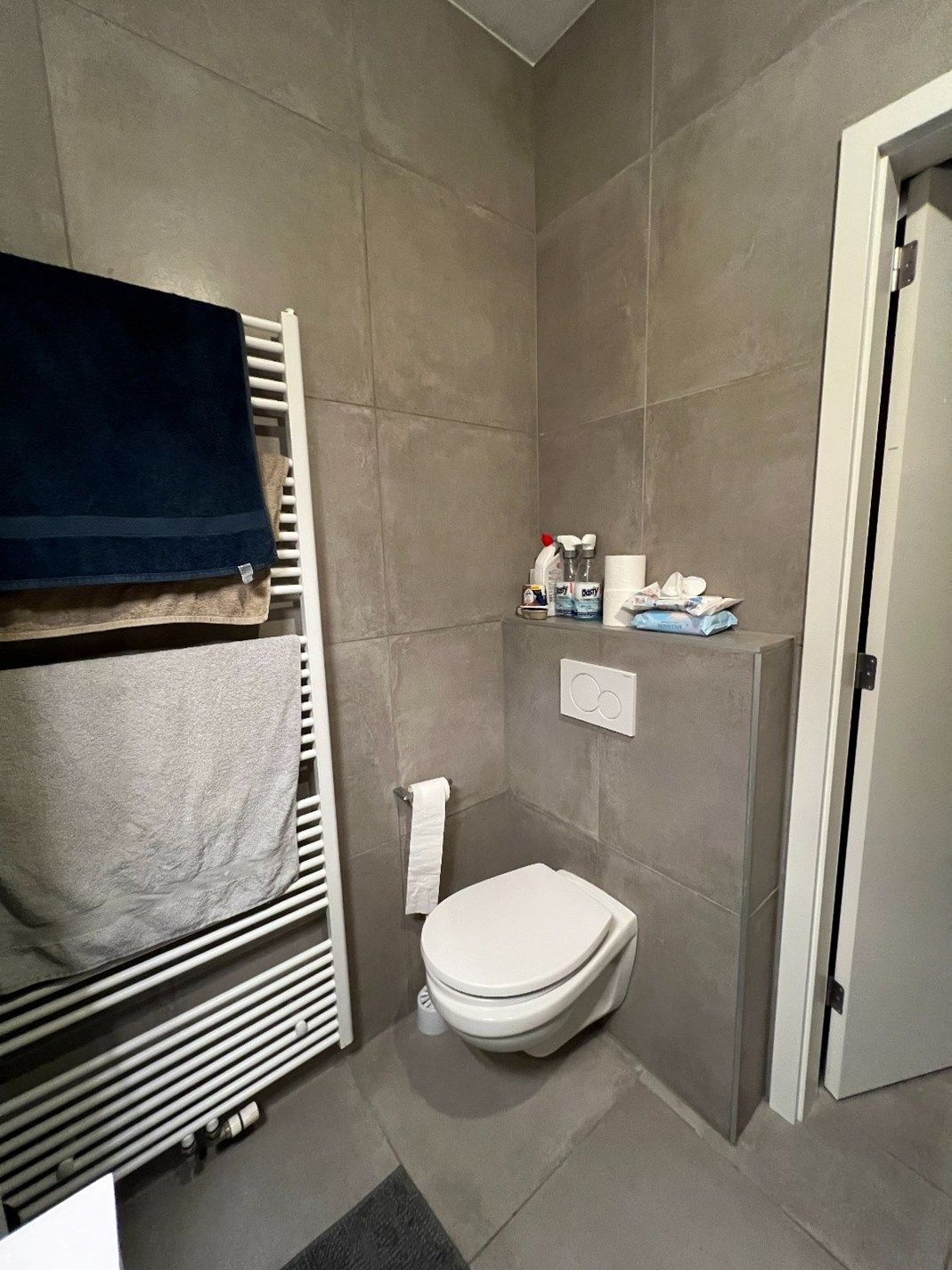 Modern appartement met 3 slpks, terras en autostaanplaats foto 11