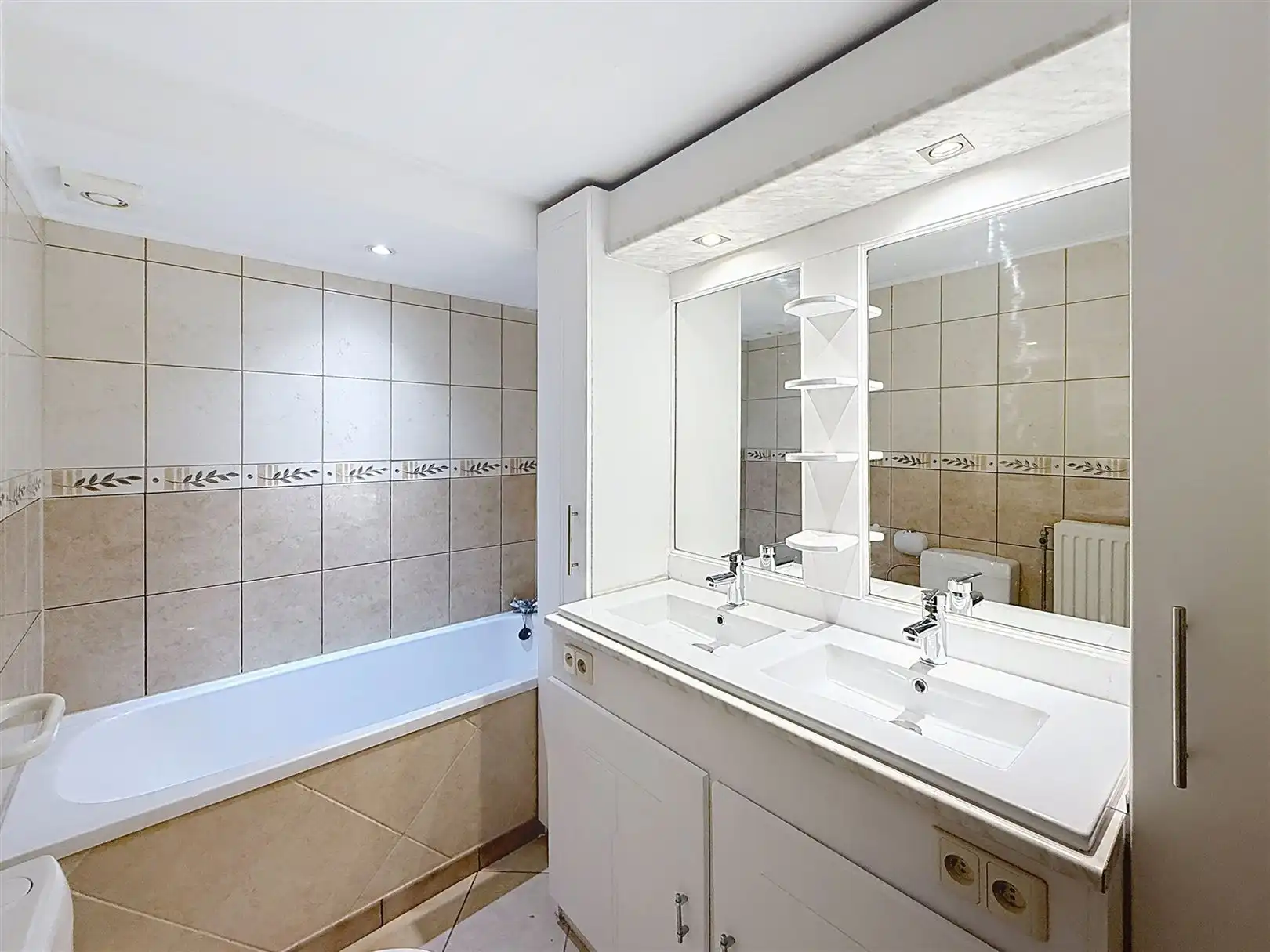 Stadswoning met terras, 3 skpks, nabij station foto 14