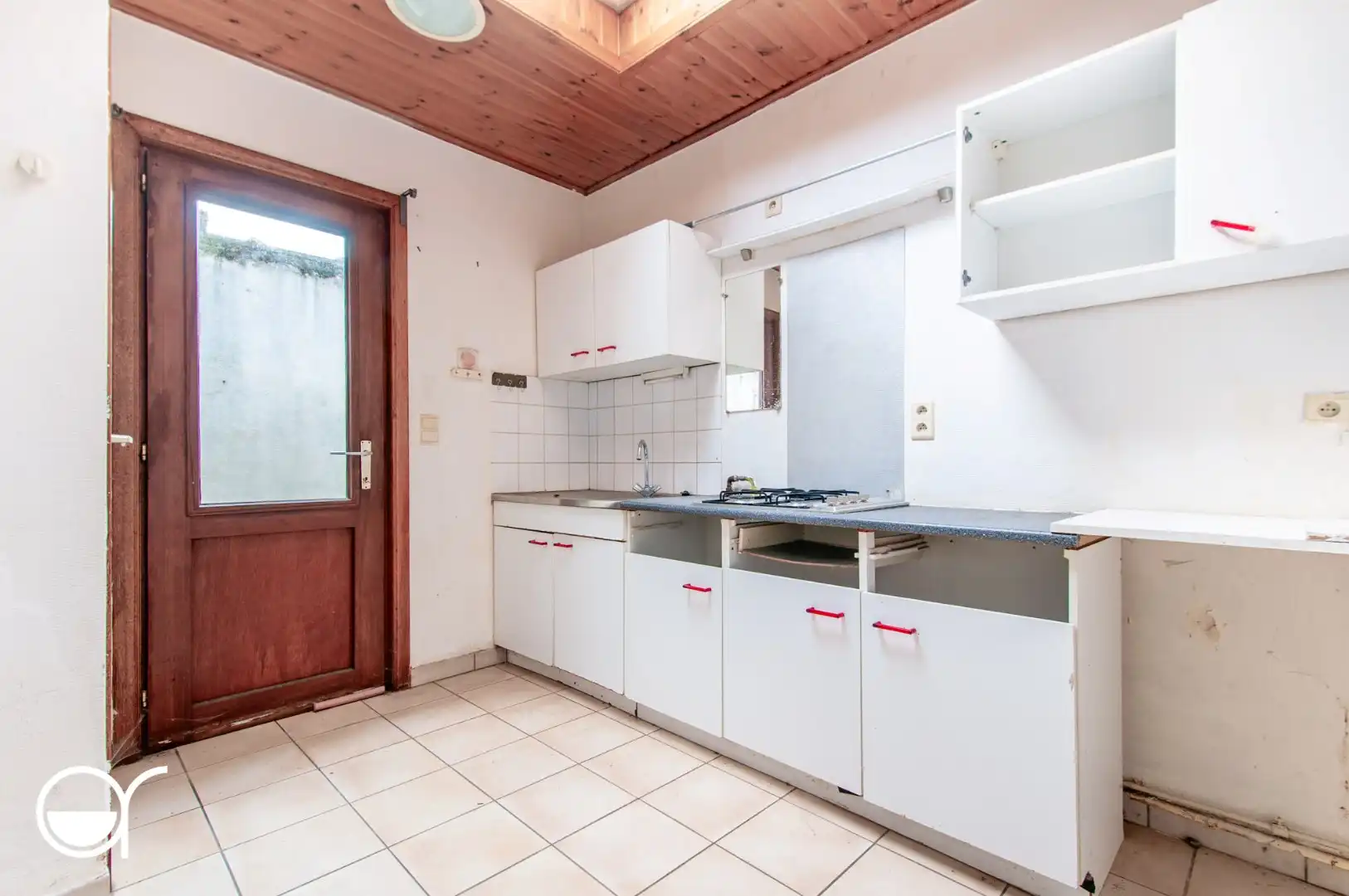 Te renoveren arbeiderswoning met 2 slaapkamers foto 5