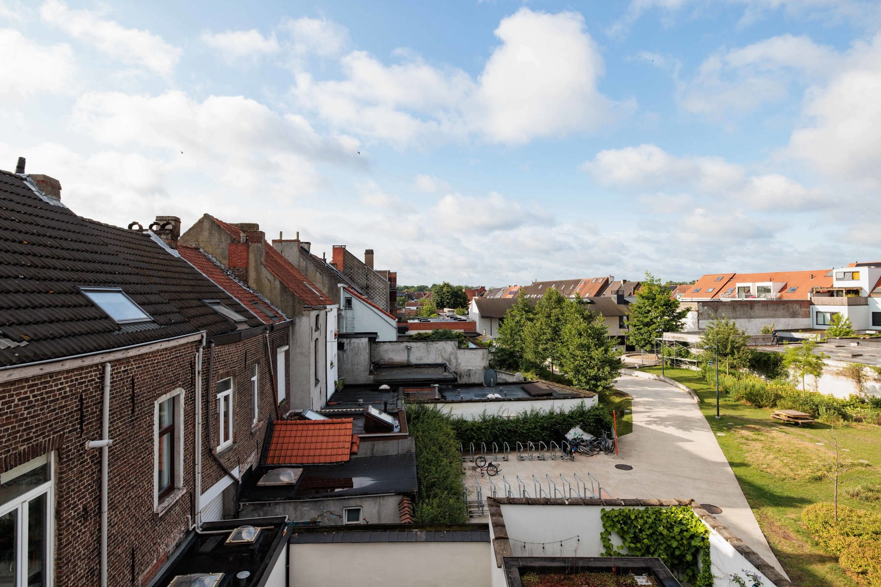 Instapklare gezinswoning met stadstuin te koop in Ledeberg foto 3