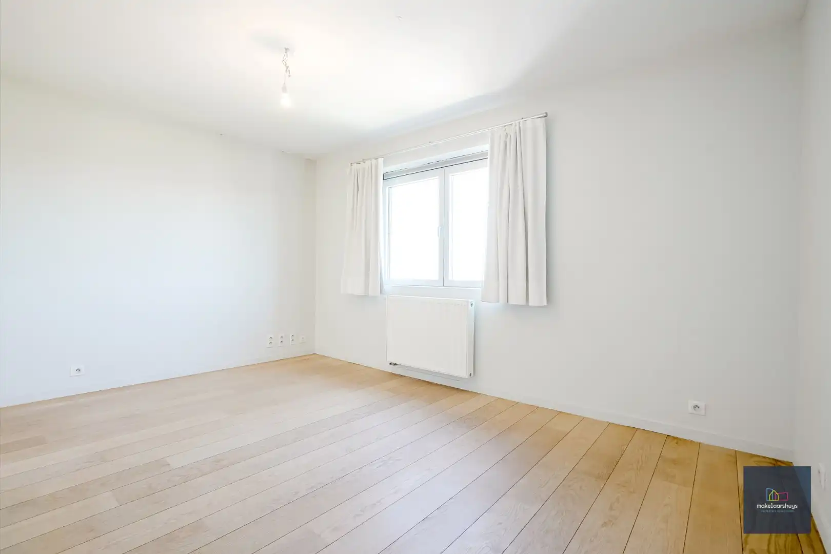 Ruim dakapp. met 2-slp. terras, kelder en garage  foto 15
