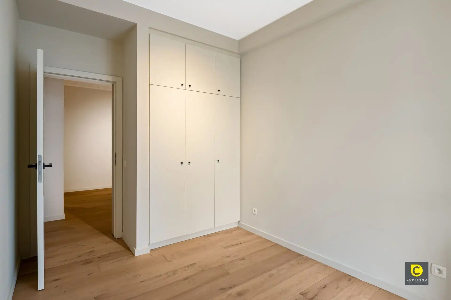 Hoogwaardig gerenoveerd 3 slpk app met P foto 13