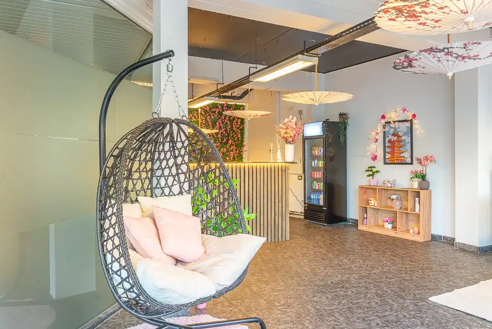 Instapklaar handelspand op toplocatie in centrum Lanaken foto 6