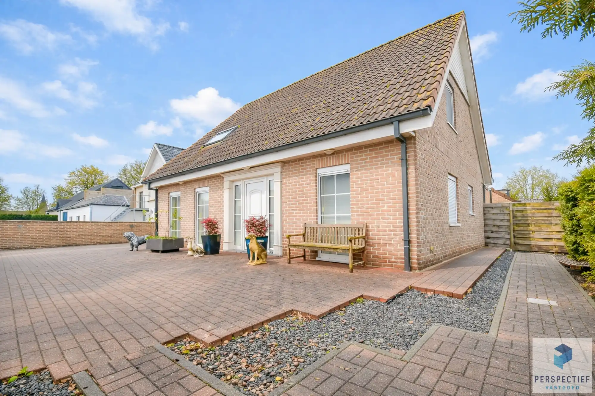 Grote woning met loods in een rustige omgeving foto 20