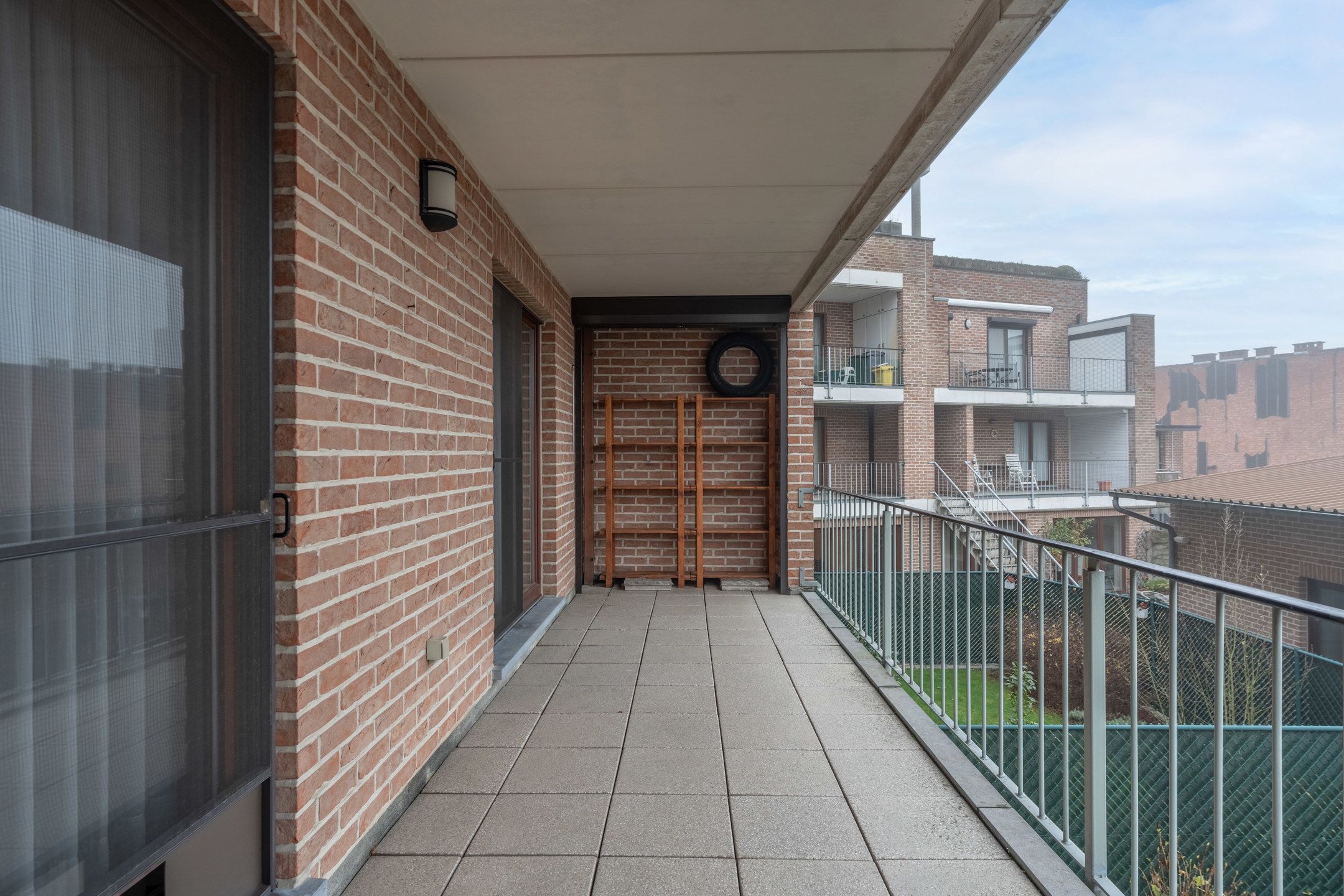 Goed onderhouden appartement op de 1e verdieping met 2 slkps foto 12