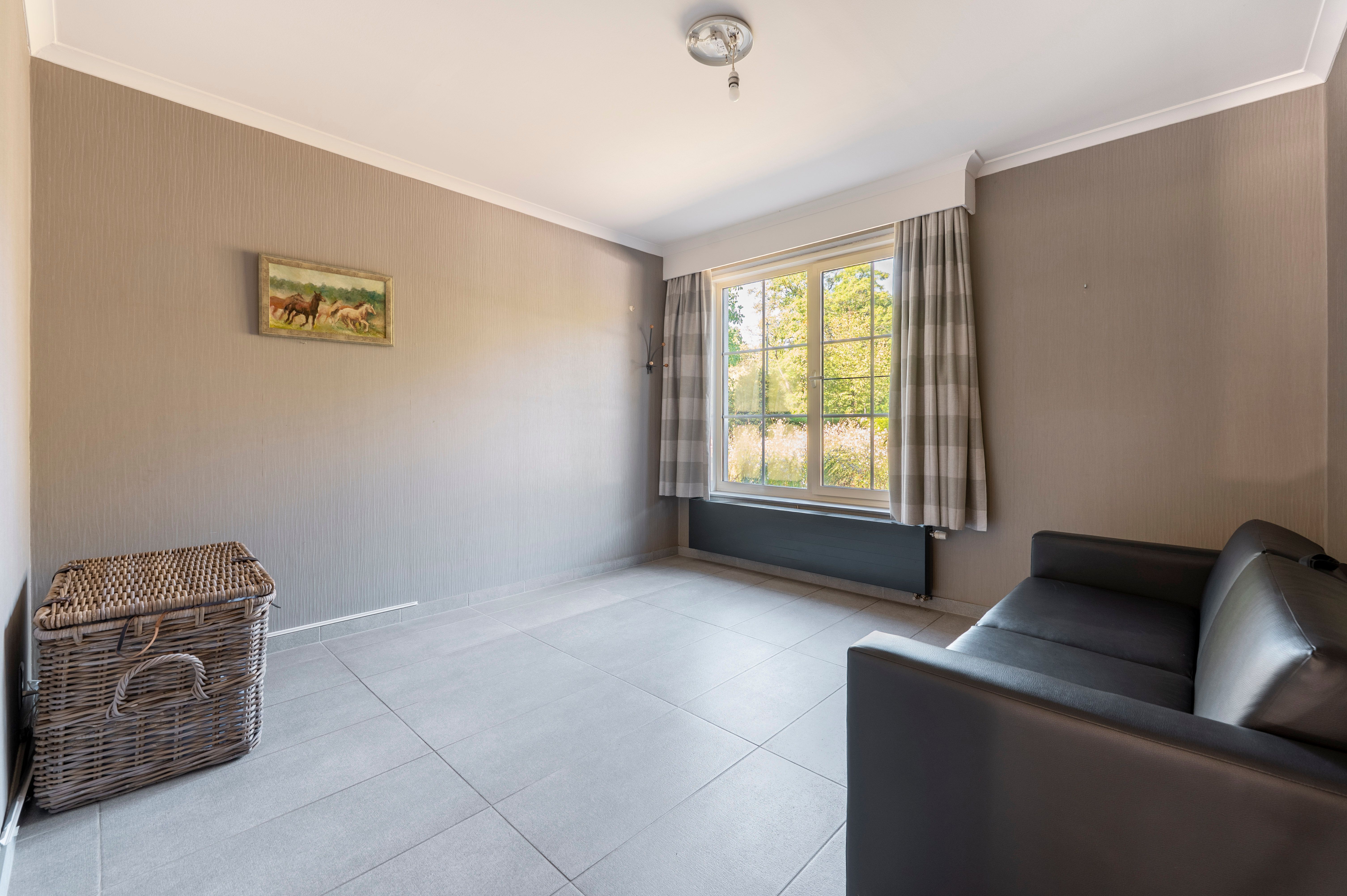 Instapklare laagbouwvilla nabij het centrum van Brasschaat. foto 15