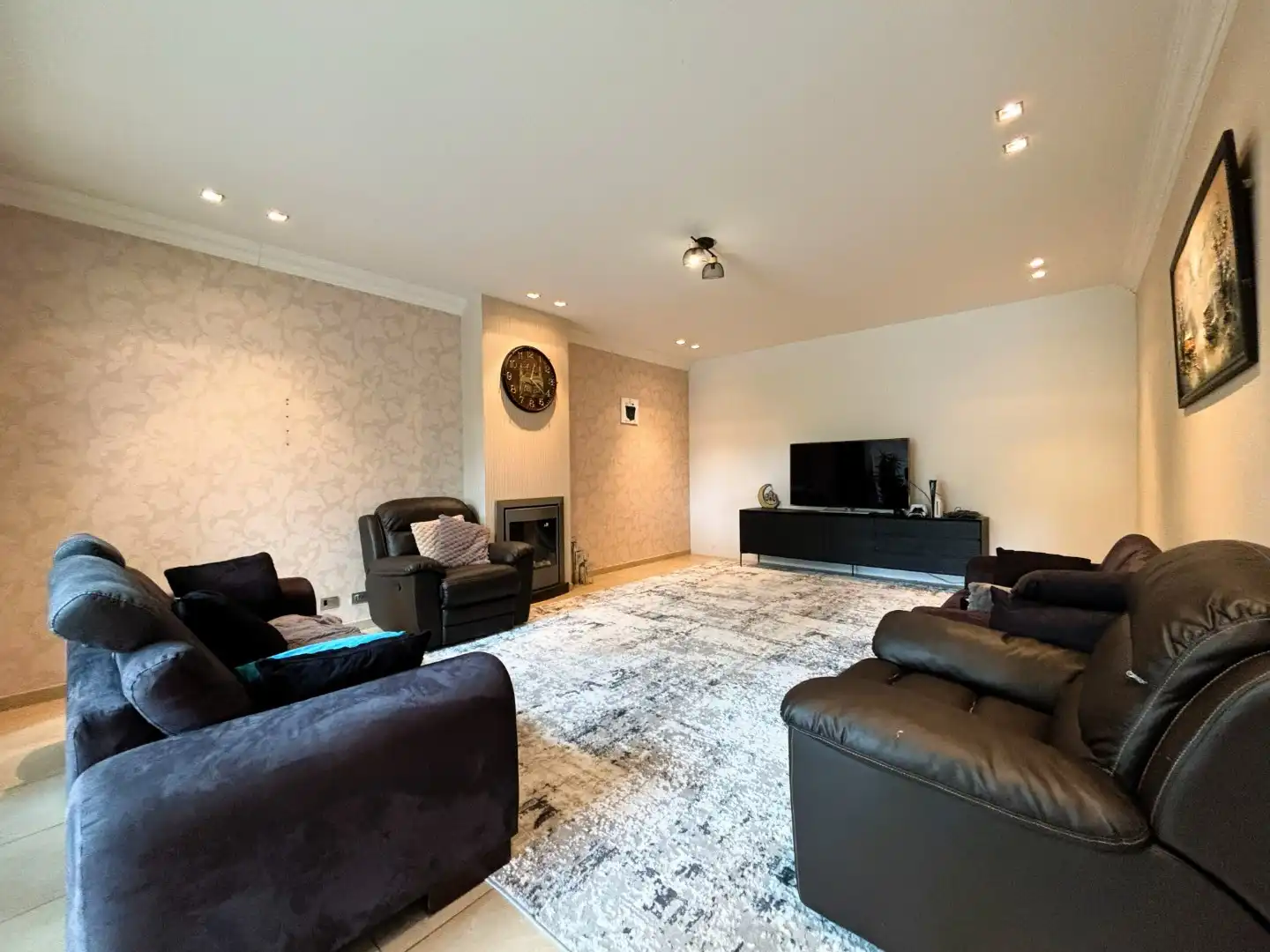 Ruime gezinswoning te huur centrum Roeselare foto 3