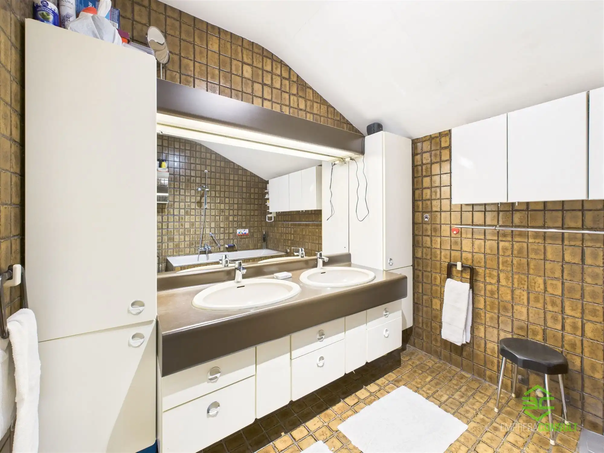 Ruime OB met aparte bureauruimte en 4 slpk in Brustem! foto 23