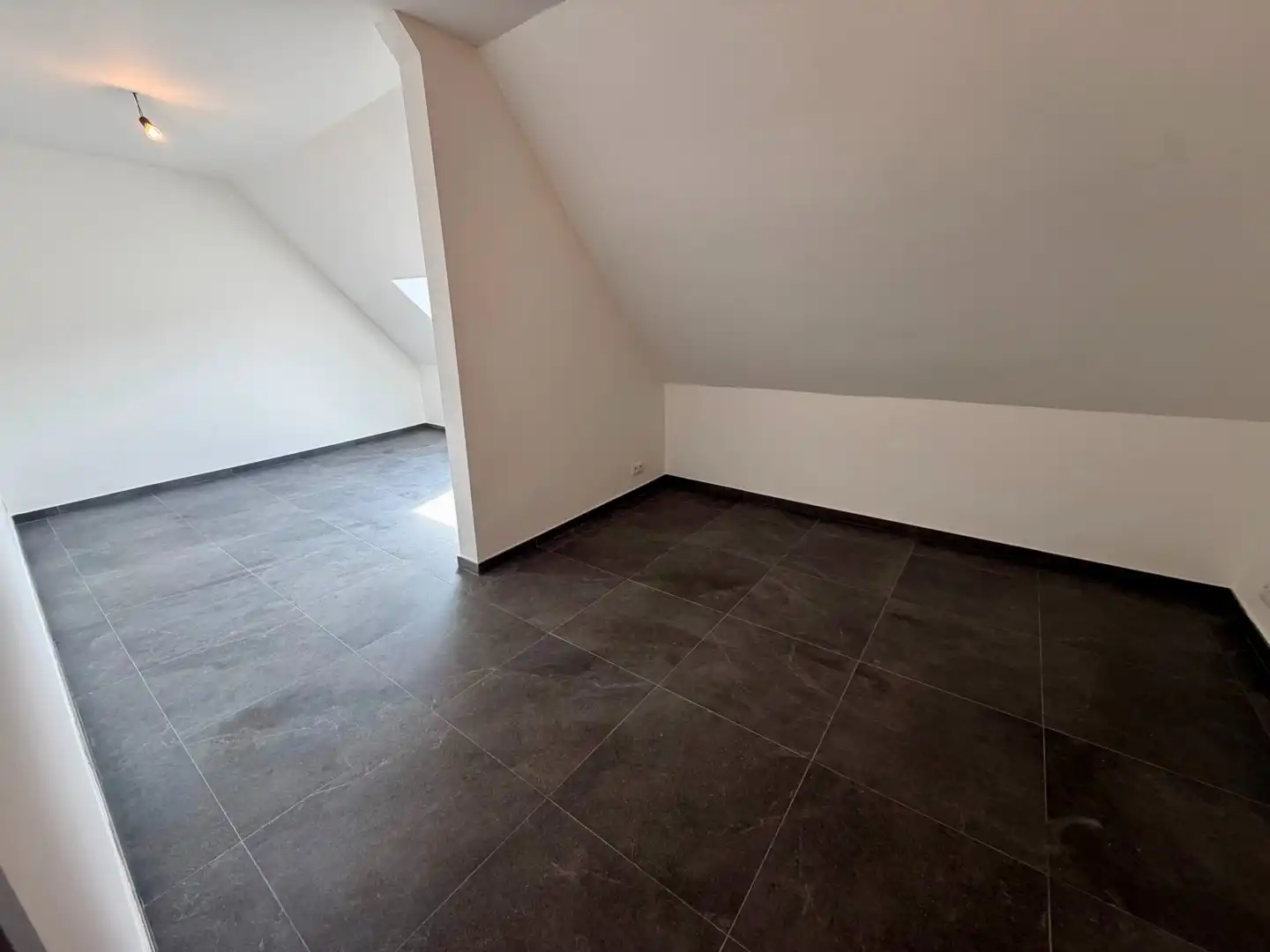 Gerenoveerd handelspand met instapklaar duplexappartement en tuintje foto 14