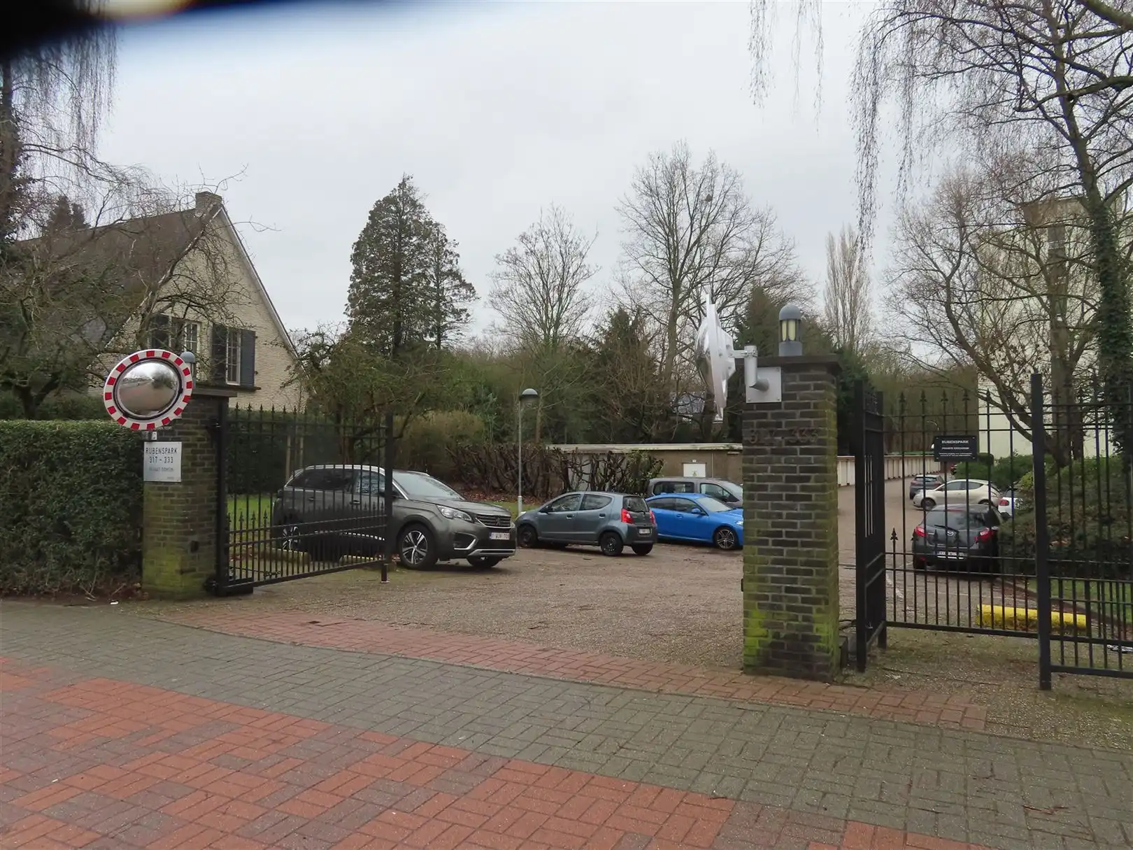 Gezellig appartement (2slpk) met groot terras in Edegem! foto 2