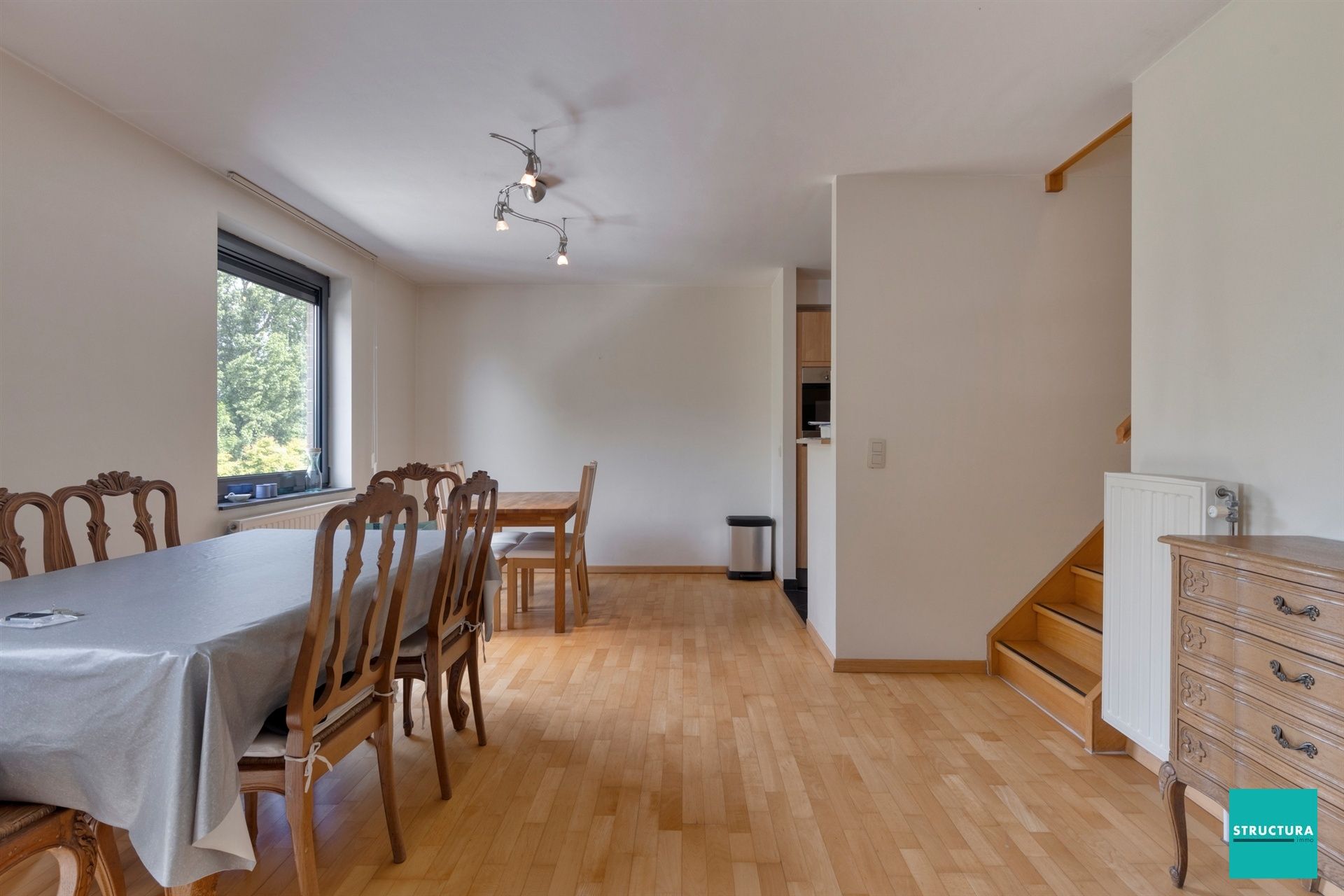 Instapklaar appartement met 2 kamers en terras foto 4