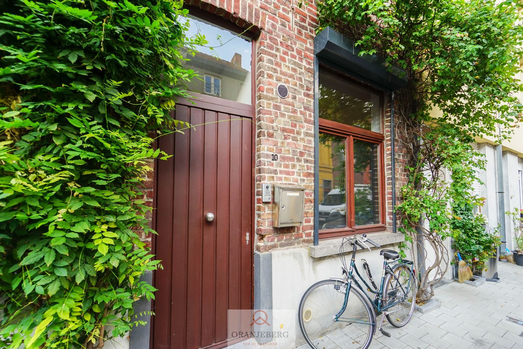 Hoofdfoto van de publicatie: Charmante, gerenoveerde woning nabij Dampoort