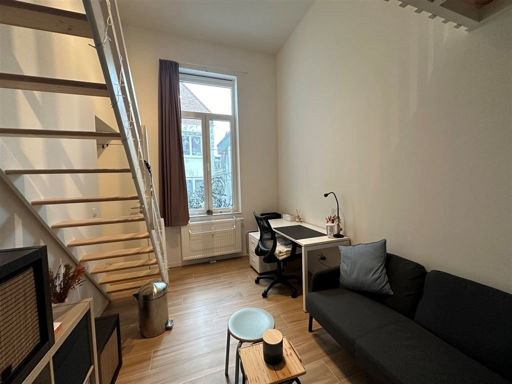 Studentenkamer foto {{pictureIndex}}