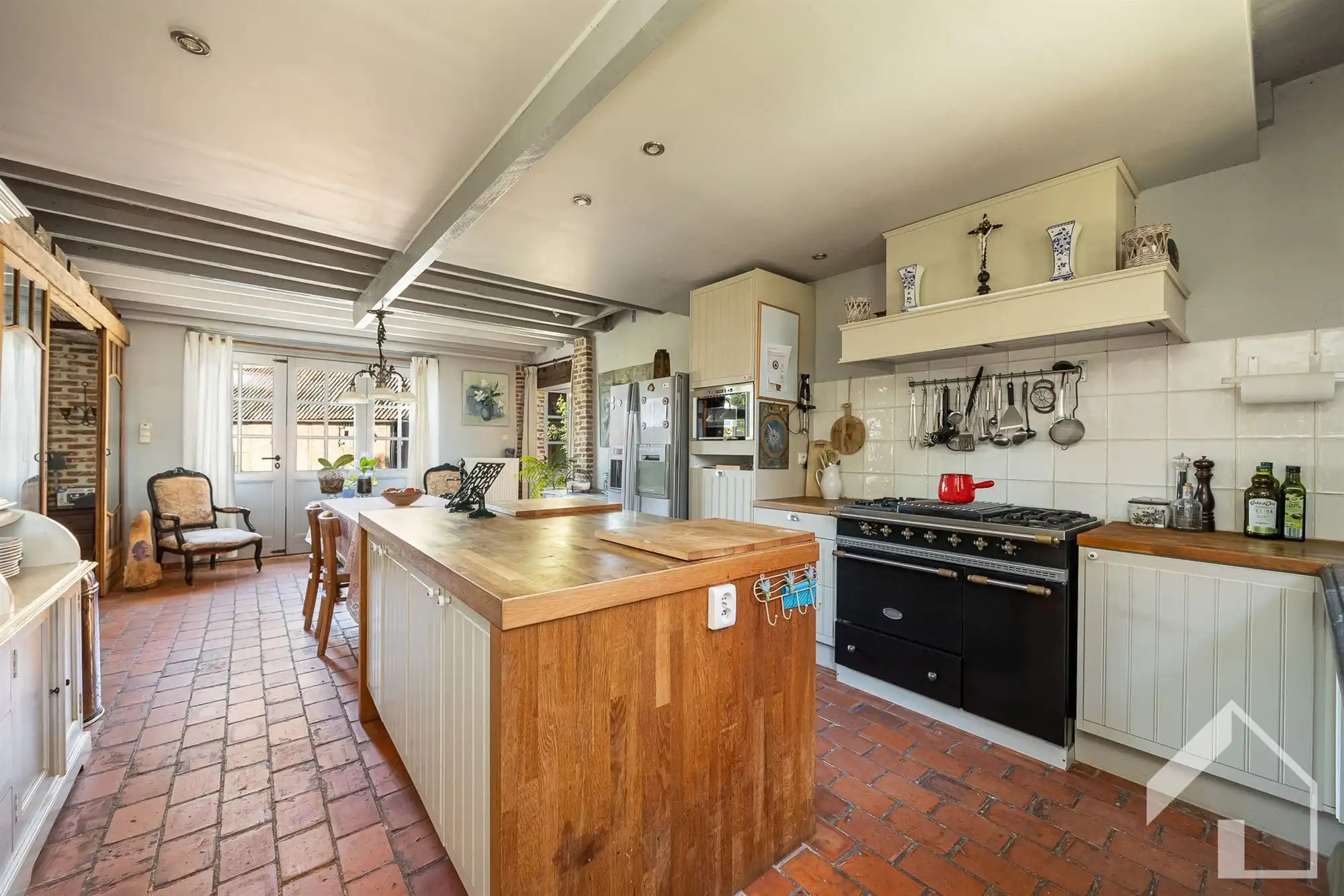 Unieke hoeve bestaande uit 2 individuele woningen en atelier foto 18