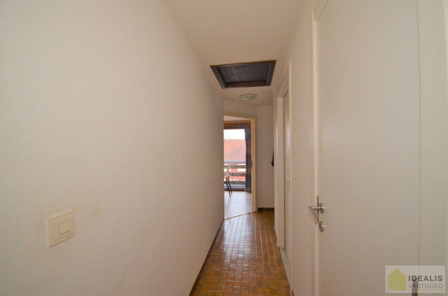 APPARTEMENT OP 2de  VERDIEP MET RUIM 80M² BEWOONBARE OPPERVLAKTE, 2 SLAAPKAMERS EN INPANDIGE GARAGE IN HET HARTJE VAN BOCHOLT foto 8