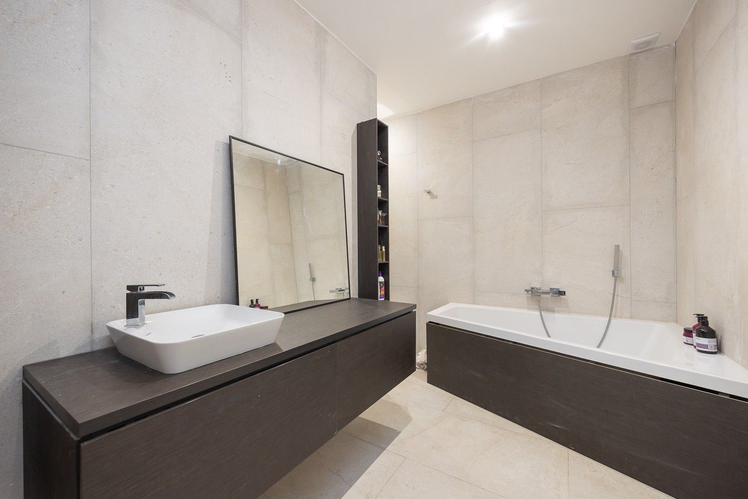 Stijlvol gerenoveerde woning in het hart van ’s-Gravenwezel – 4 slp – 4 badkamers ​​​​​​​ foto 13