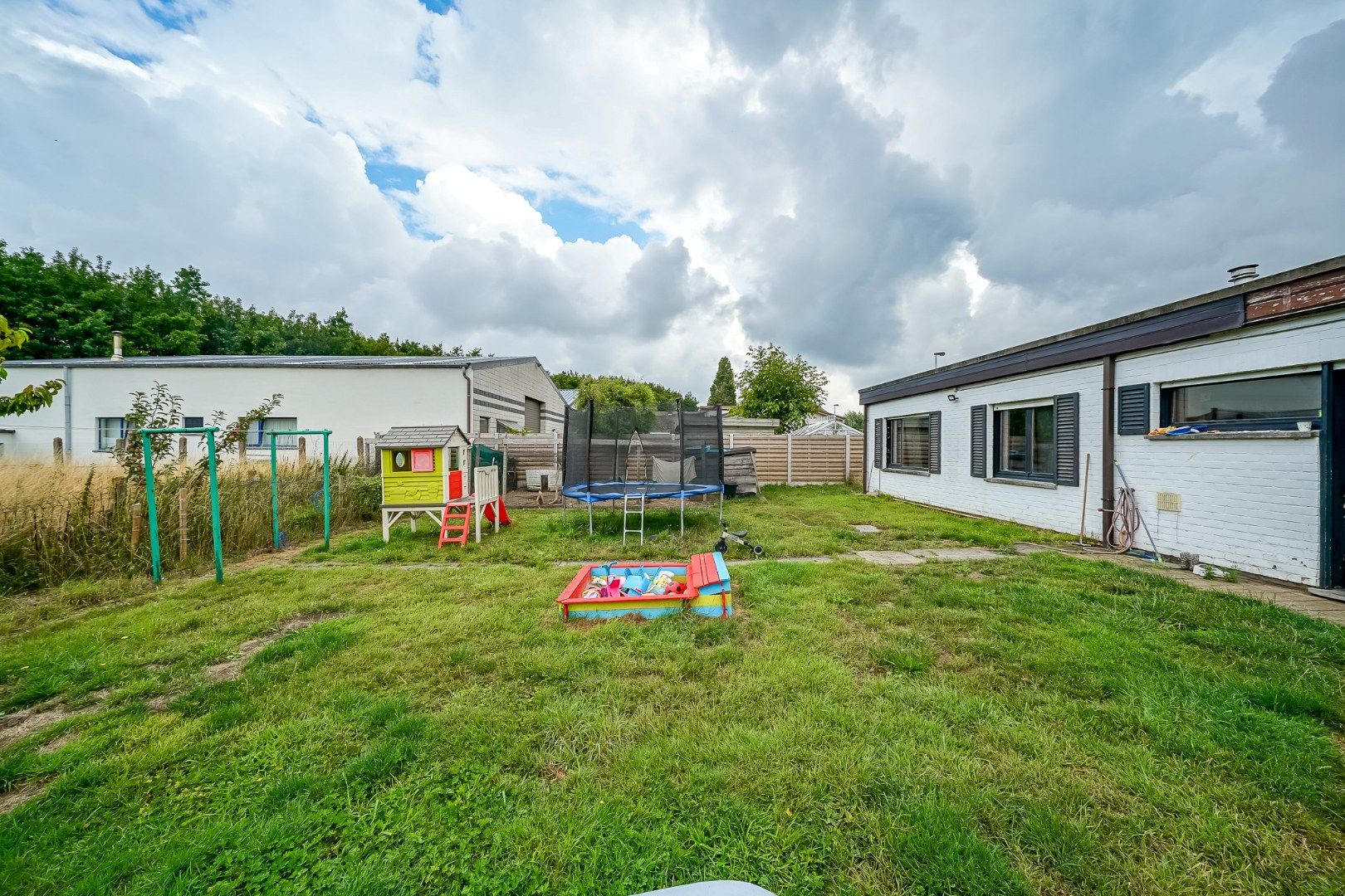 Ruime bungalow nabij het centrum van Oudenburg foto 16