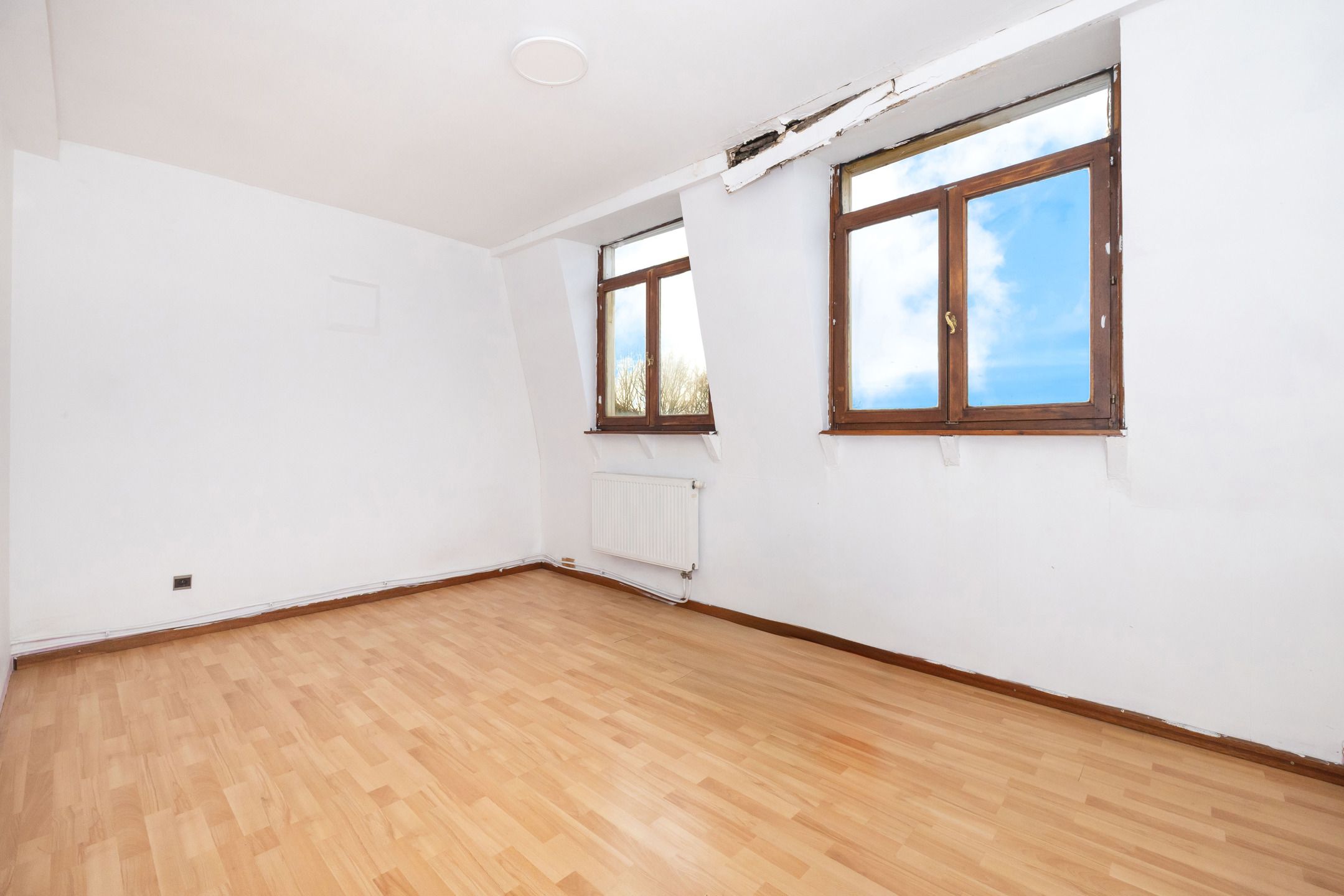 Een ruime woning met potentieel op toplocatie foto 20