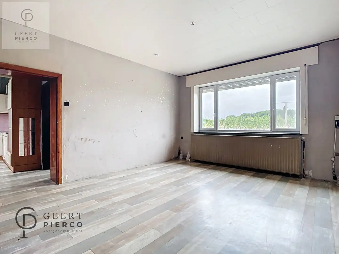 Authentiek stationspand in het landelijk Velm. foto 4