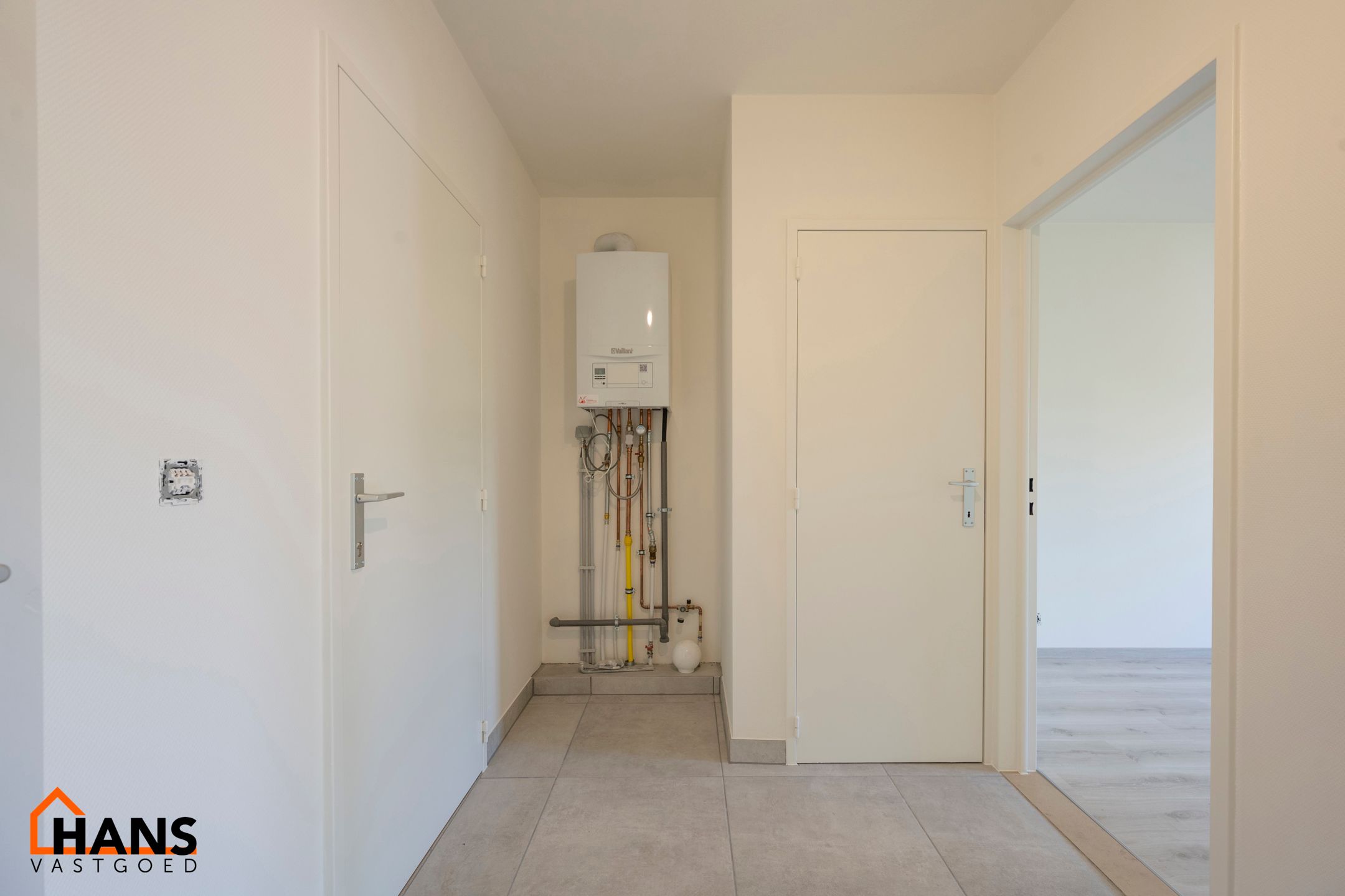 Gerenoveerd gelijkvloers appartement met tuin foto 8