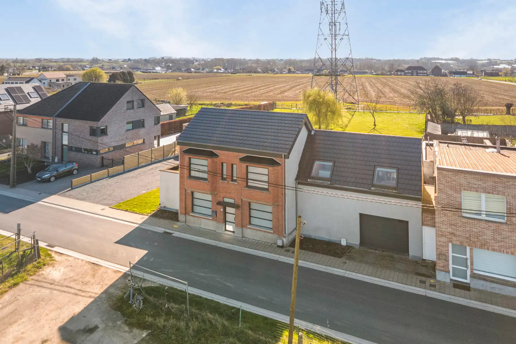 Woning met bijhorende zorgwoning / zelfstandige ruimte foto 3