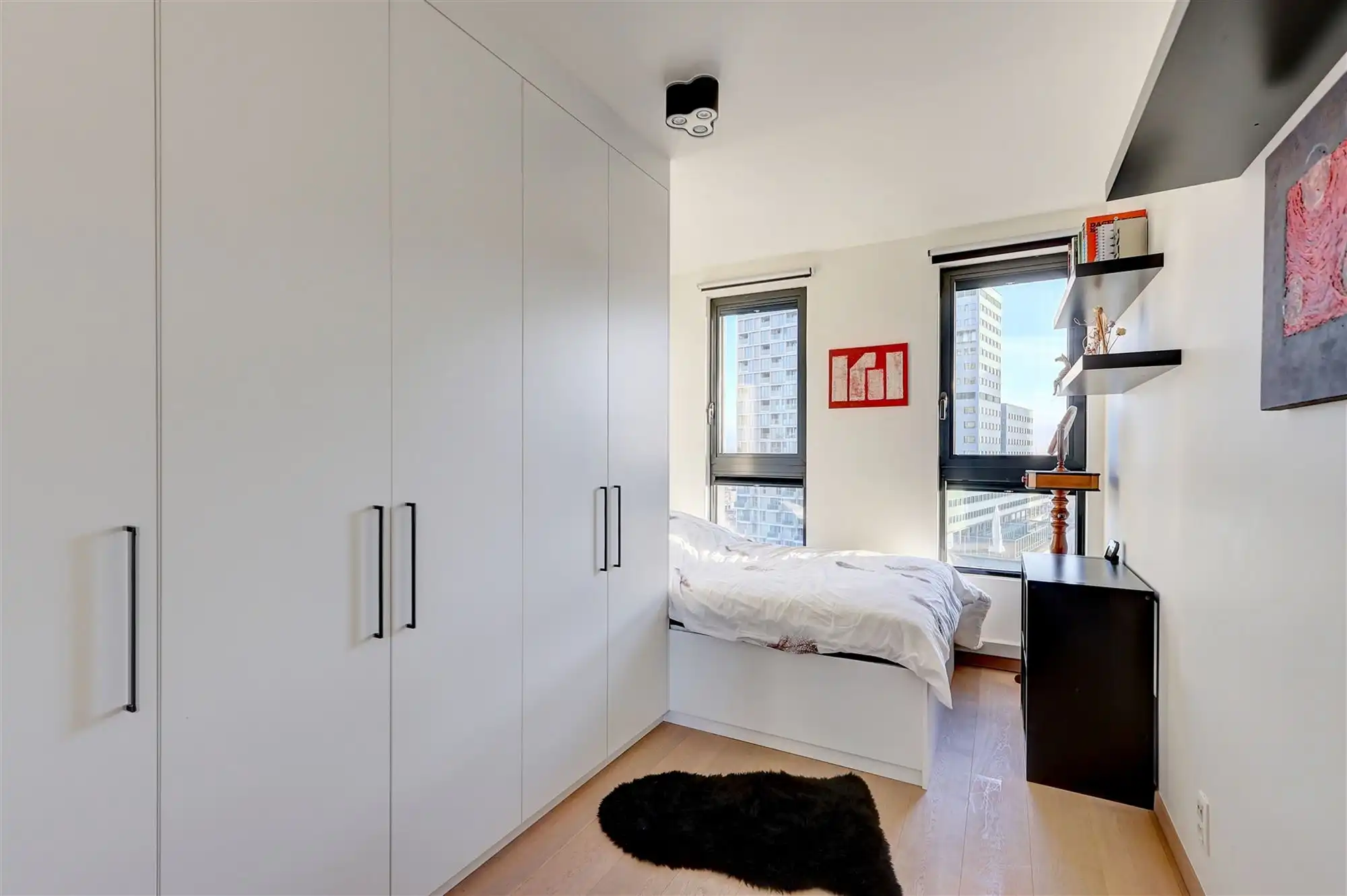 Instapklaar appartement met 2 slpks met terras in centrum Antwerpen foto 12
