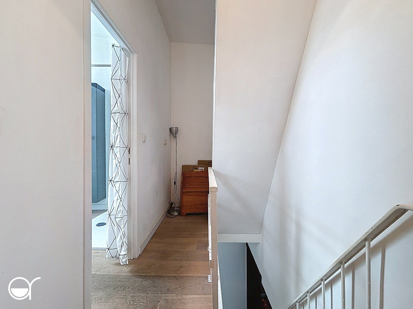 Rijwoning met terras en 3 slaapkamers foto 18