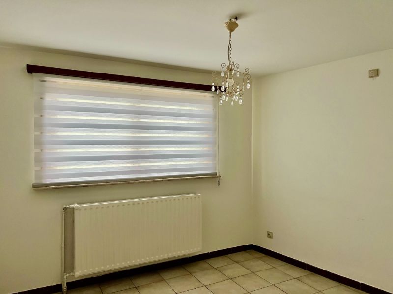 NABIJ UZ GENT, GELIJKVLOERSAPPARTEMENT MET 2 SLAAPKAMERS EN GARAGE. foto 11