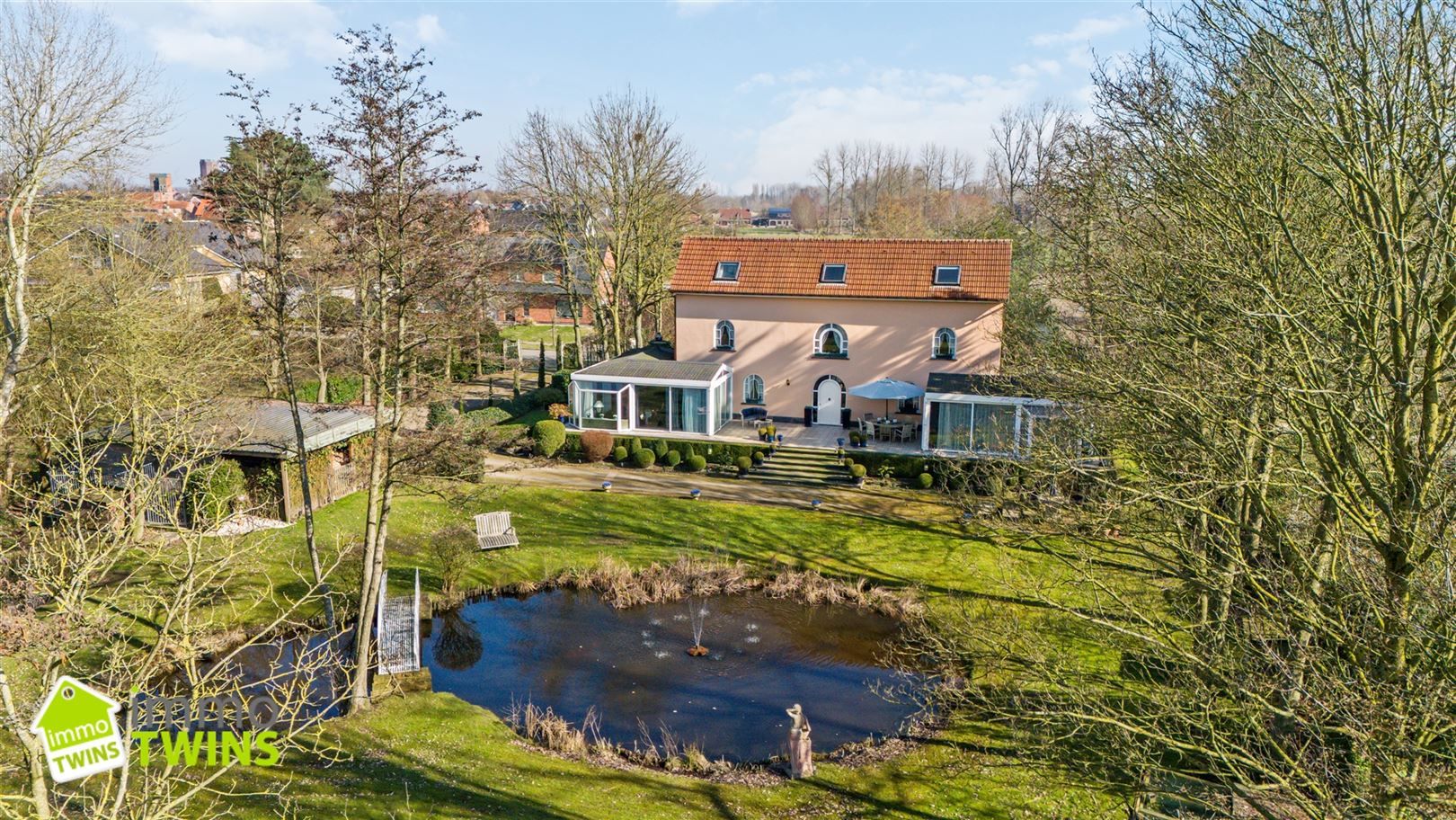 Imposant Landhuis op een Perceel van 6607m² te Grembergen foto 3