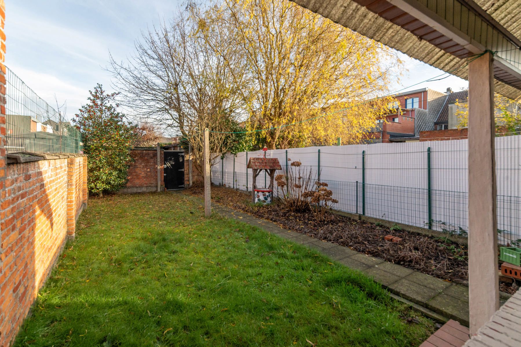 Ruime te renoveren woning met leuke tuin.&nbsp; foto 8