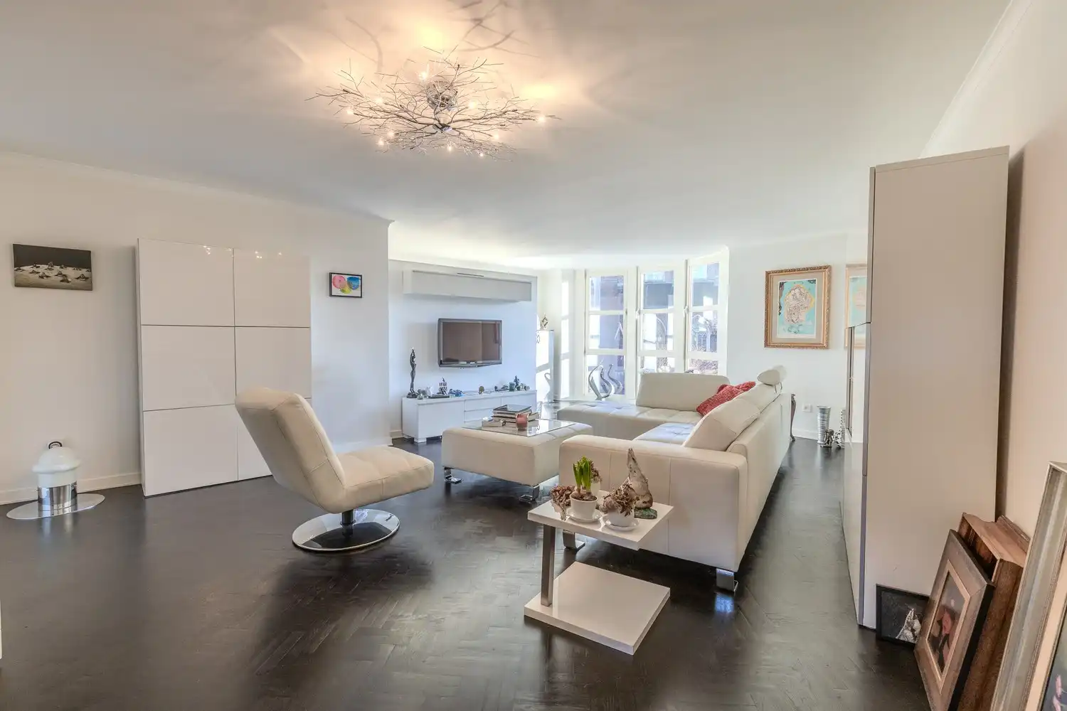 Instapklaar appartement met terras in hartje Lanaken foto 15