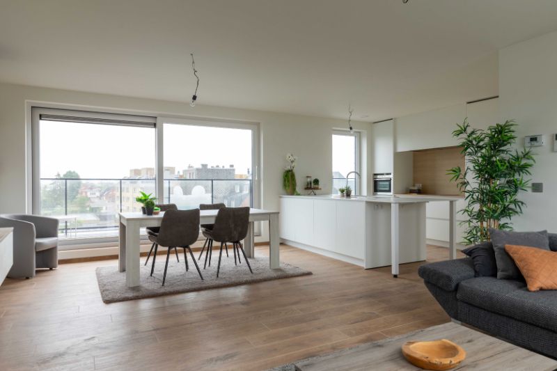 Roeselare nabij centrum: Mooie luxueus appartementsgebouw genaamd Residentie Arena, bestaat uit 8 comfortabele appartementen, garages en staanplaatsen. foto 11